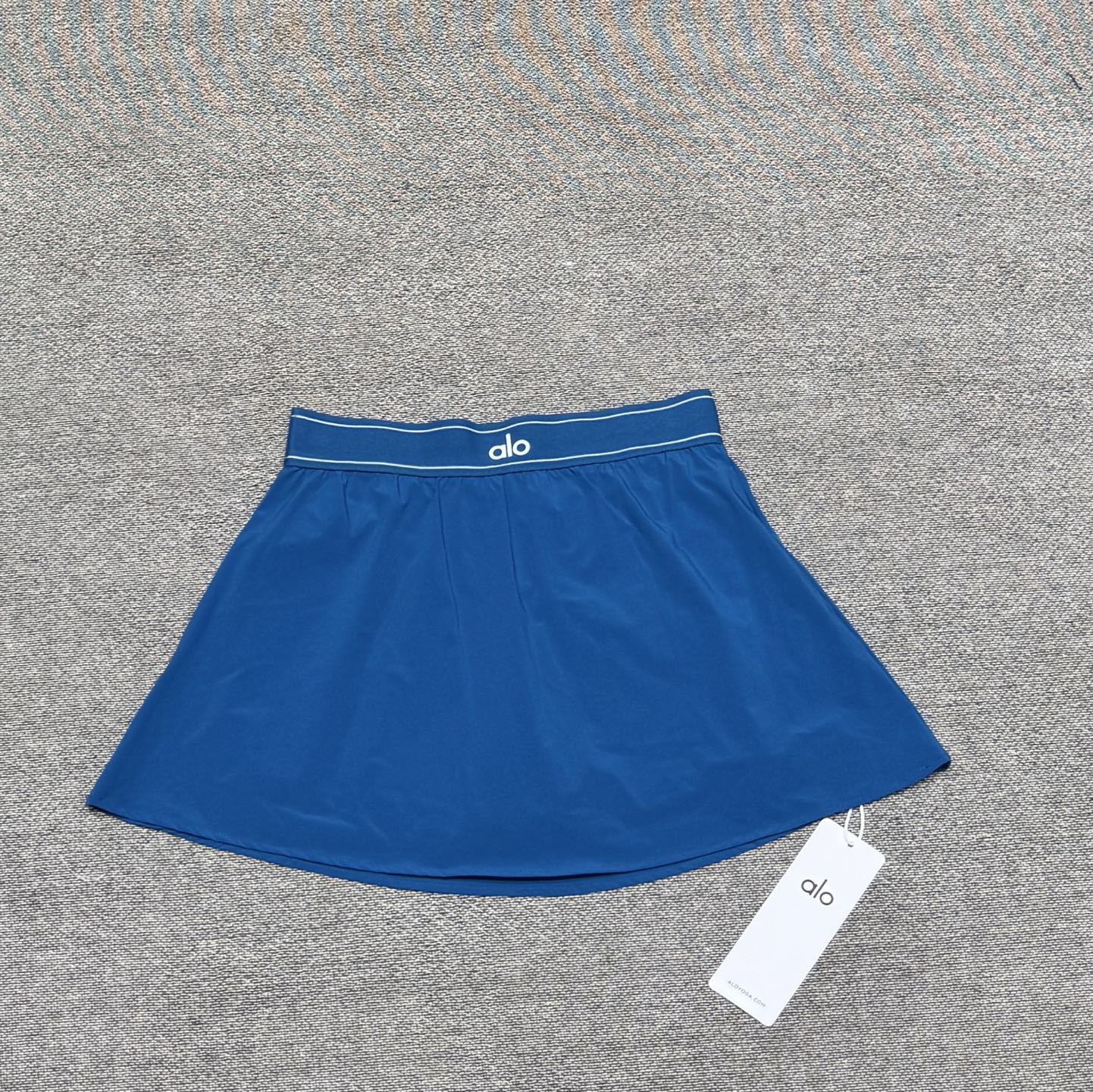 Move Skort
